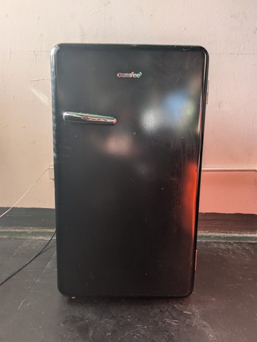 Used comfee 93l black - comfee,
