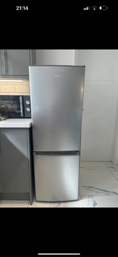 Logik fridge freezer - logik,